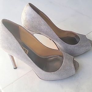 Badgley Mischka silver pumps size 6 1/2 M